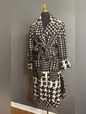 Anthropologie Black and White Houndstooth Collar Coat